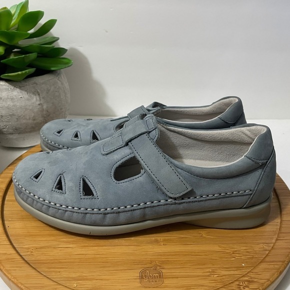 SAS Shoes - SAS Roamer Blue Leather Mary Jane Women 9 Wide Width Cutout Comfort Walking Shoe